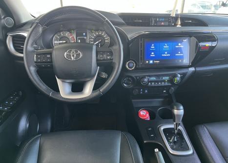 TOYOTA Hilux Caminhonete 2.8 16V SRV 4X4 DIESEL CABINE DUPLA AUTOMTICO, Foto 14