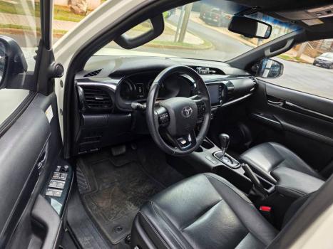 TOYOTA Hilux Caminhonete 2.8 16V SRX 50 ANOS 4X4 TURBO DIESEL CABINE DUPLA AUTOMTICO, Foto 7