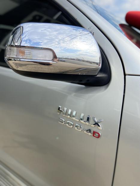 TOYOTA Hilux Caminhonete 3.0 4P 4X4 SRV TURBO DIESEL CABINE DUPLA, Foto 2
