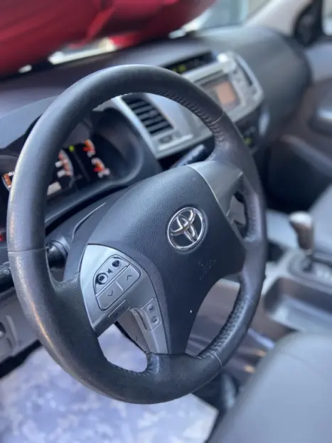 TOYOTA Hilux Caminhonete 3.0 4P SRV DIESEL CABINE DUPLA, Foto 12