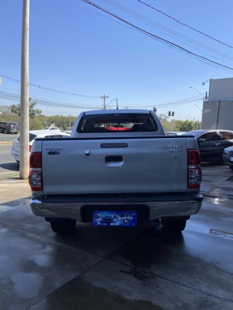 TOYOTA Hilux Caminhonete 3.0 4P SRV DIESEL CABINE DUPLA, Foto 15