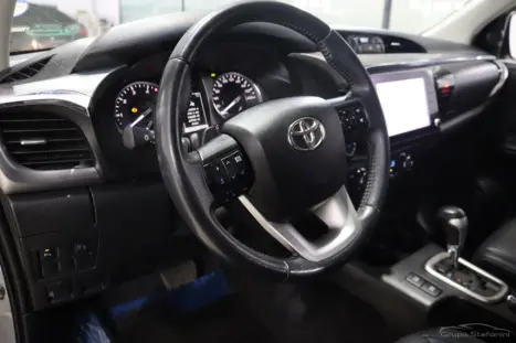 TOYOTA Hilux Caminhonete 2.8 16V SRV 4X4 DIESEL CABINE DUPLA AUTOMTICO, Foto 4