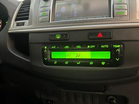 TOYOTA Hilux Caminhonete 2.7 16V 4P SRV FLEX 4X4  CABINE DUPLA AUTOMTICO, Foto 9