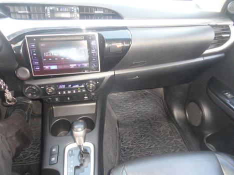 TOYOTA Hilux Caminhonete 2.8 16V SRV 4X4 DIESEL CABINE DUPLA AUTOMTICO, Foto 13