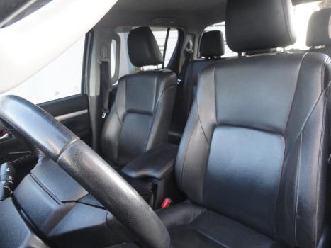 TOYOTA Hilux Caminhonete 2.8 16V SRV 4X4 DIESEL CABINE DUPLA AUTOMTICO, Foto 16