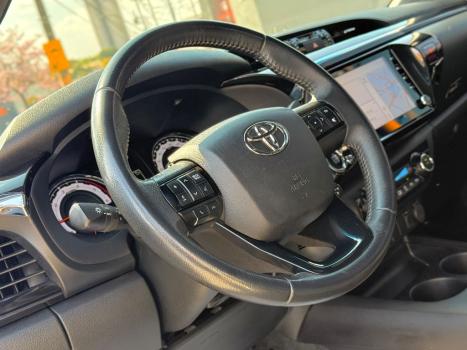 TOYOTA Hilux Caminhonete 2.8 16V SRX 50 ANOS 4X4 TURBO DIESEL CABINE DUPLA AUTOMTICO, Foto 8