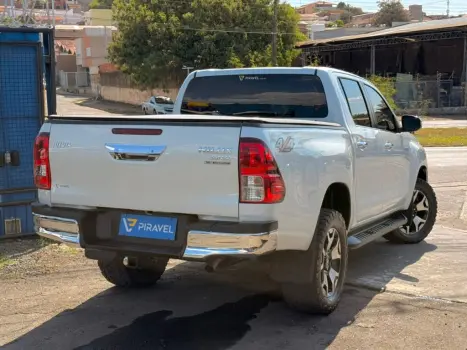 TOYOTA Hilux Caminhonete 2.8 16V SRX 50 ANOS 4X4 TURBO DIESEL CABINE DUPLA AUTOMTICO, Foto 4