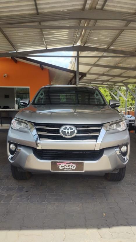 TOYOTA Hilux SW4 2.7 16V 4P FLEX SR 7 LUGARES AUTOMTICO, Foto 1