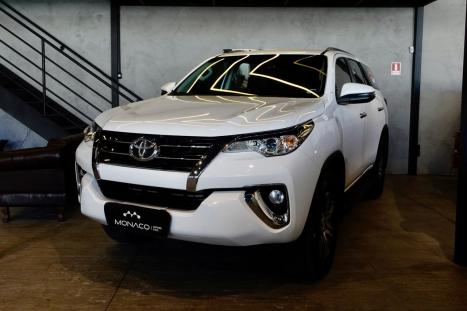 TOYOTA Hilux SW4 2.7 16V 4P FLEX SRV 7 LUGARES AUTOMTICO, Foto 2