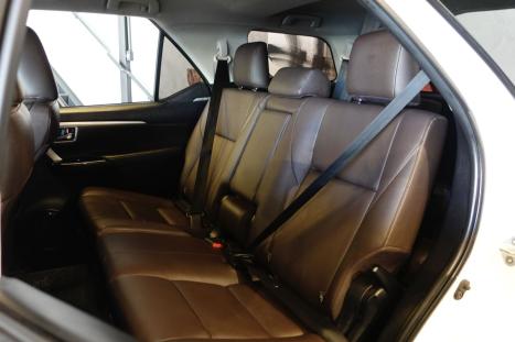 TOYOTA Hilux SW4 2.7 16V 4P FLEX SRV 7 LUGARES AUTOMTICO, Foto 4