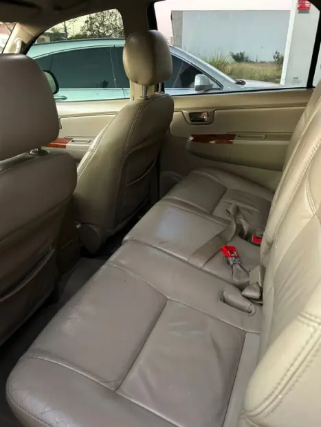 TOYOTA Hilux SW4 2.7 16V 4P FLEX SRV 7 LUGARES AUTOMTICO, Foto 7