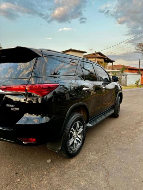 TOYOTA Hilux SW4 2.7 16V 4P FLEX SRV 7 LUGARES AUTOMTICO, Foto 3