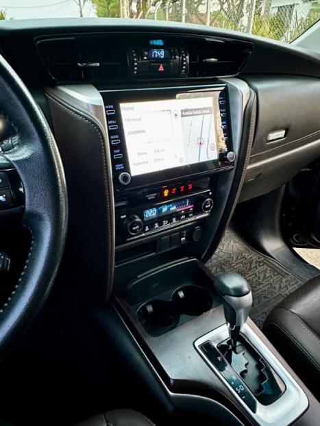 TOYOTA Hilux SW4 2.7 16V 4P FLEX SRV 7 LUGARES AUTOMTICO, Foto 6