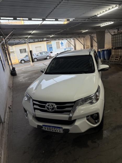 TOYOTA Hilux SW4 2.7 16V 4P FLEX SRV 7 LUGARES AUTOMTICO, Foto 4