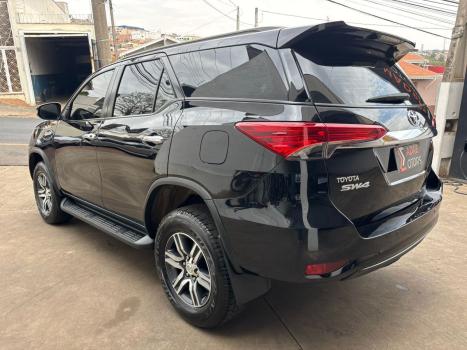 TOYOTA Hilux SW4 2.7 16V 4P SR FLEX AUTOMTICO, Foto 4