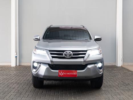 TOYOTA Hilux SW4 2.7 16V 4P FLEX SRV 7 LUGARES AUTOMTICO, Foto 2