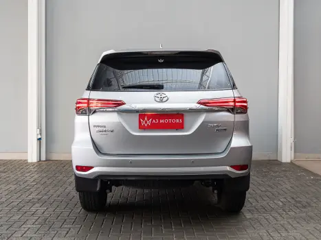 TOYOTA Hilux SW4 2.7 16V 4P FLEX SRV 7 LUGARES AUTOMTICO, Foto 6