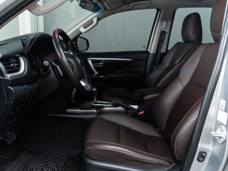 TOYOTA Hilux SW4 2.7 16V 4P FLEX SRV 7 LUGARES AUTOMTICO, Foto 9