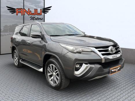 TOYOTA Hilux SW4 2.8 4P SRX 4X4 TURBO DIESEL AUTOMTICO, Foto 1