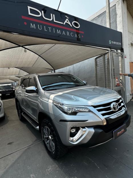 TOYOTA Hilux SW4 2.8 16V 4P SRX 4X4 7 LUGARES TURBO DIESEL AUTOMTICO, Foto 4