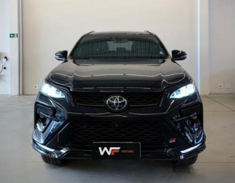 TOYOTA Hilux SW4 2.8 16V 4P GR-S 7 LUGARES 4X4 TURBO DIESEL AUTOMTICO, Foto 3