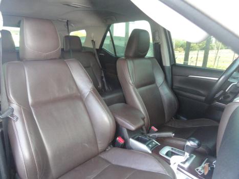 TOYOTA Hilux SW4 2.8 4P SRX 4X4 TURBO DIESEL AUTOMTICO, Foto 20