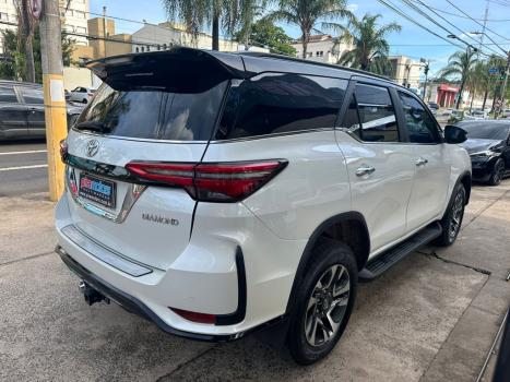 TOYOTA Hilux SW4 2.8 4P SRX 4X4 DIAMOND 7 LUGARES TURBO DIESEL AUTOMTICO, Foto 8