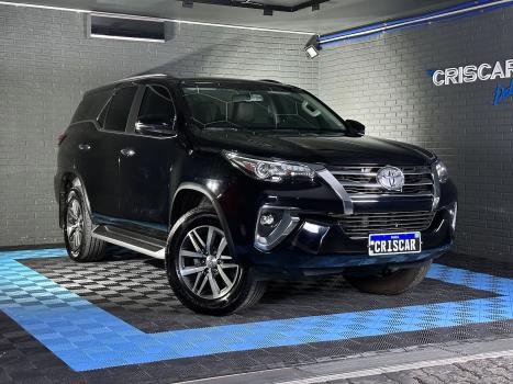 TOYOTA Hilux SW4 2.8 16V 4P SRX 4X4 7 LUGARES TURBO DIESEL AUTOMTICO, Foto 3