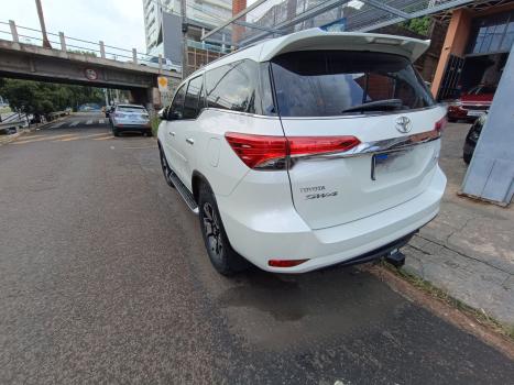 TOYOTA Hilux SW4 2.8 4P SRX 4X4 DIAMOND 7 LUGARES TURBO DIESEL AUTOMTICO, Foto 8