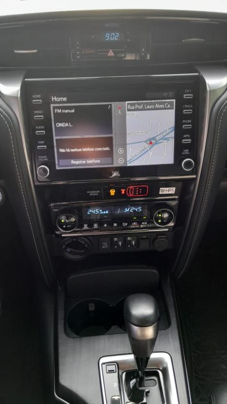 TOYOTA Hilux SW4 2.8 16V 4P SRX 4X4 7 LUGARES TURBO DIESEL AUTOMTICO, Foto 7