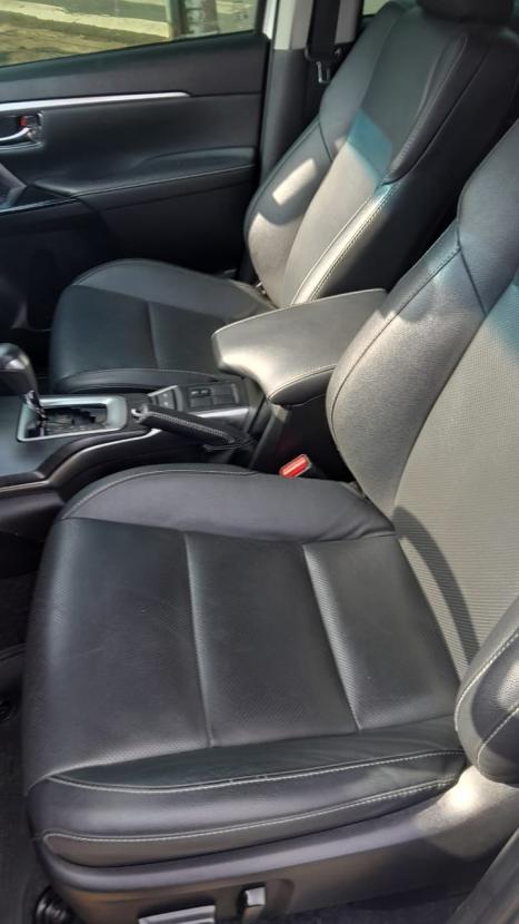 TOYOTA Hilux SW4 2.8 16V 4P SRX 4X4 7 LUGARES TURBO DIESEL AUTOMTICO, Foto 9