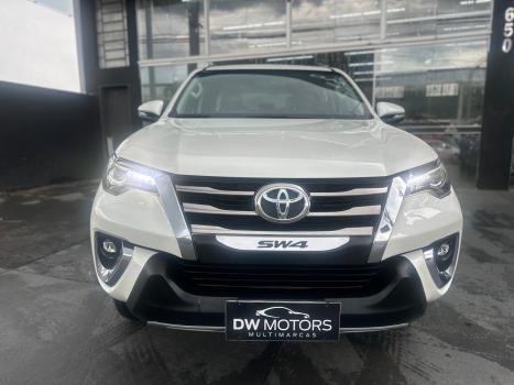 TOYOTA Hilux SW4 2.8 16V 4P SRX 4X4 7 LUGARES TURBO DIESEL AUTOMTICO, Foto 2