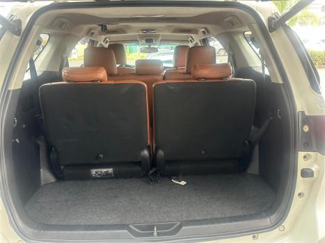 TOYOTA Hilux SW4 2.8 16V 4P SRX 4X4 7 LUGARES TURBO DIESEL AUTOMTICO, Foto 13
