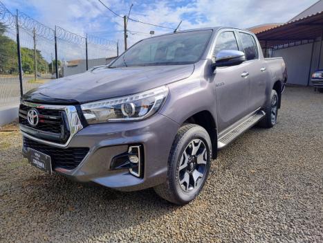 TOYOTA Hilux SW4 2.8 16V 4P SRX 4X4 7 LUGARES TURBO DIESEL AUTOMTICO, Foto 2