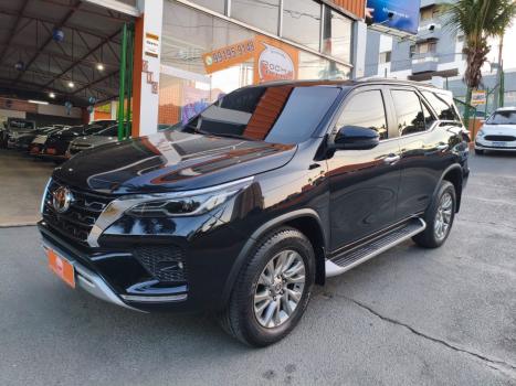 TOYOTA Hilux SW4 2.8 16V 4P SRX 4X4 7 LUGARES TURBO DIESEL AUTOMTICO, Foto 1
