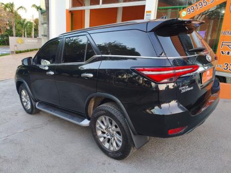 TOYOTA Hilux SW4 2.8 16V 4P SRX 4X4 7 LUGARES TURBO DIESEL AUTOMTICO, Foto 7