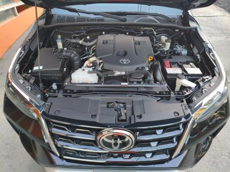 TOYOTA Hilux SW4 2.8 16V 4P SRX 4X4 7 LUGARES TURBO DIESEL AUTOMTICO, Foto 9