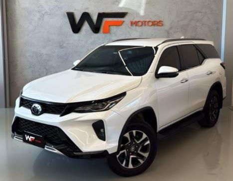 TOYOTA Hilux SW4 2.8 16V 4P SRX PLATINUM 4X4 7 LUGARES TURBO DIESEL AUTOMTICO, Foto 1