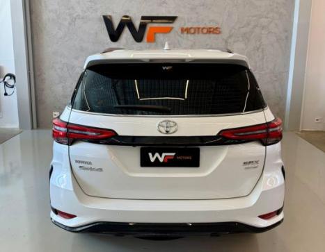 TOYOTA Hilux SW4 2.8 16V 4P SRX PLATINUM 4X4 7 LUGARES TURBO DIESEL AUTOMTICO, Foto 3