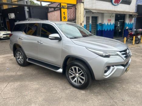 TOYOTA Hilux SW4 2.8 4P SRX 4X4 TURBO DIESEL AUTOMTICO, Foto 5
