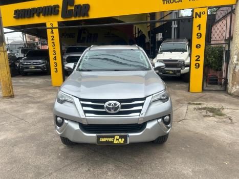 TOYOTA Hilux SW4 2.8 4P SRX 4X4 TURBO DIESEL AUTOMTICO, Foto 6