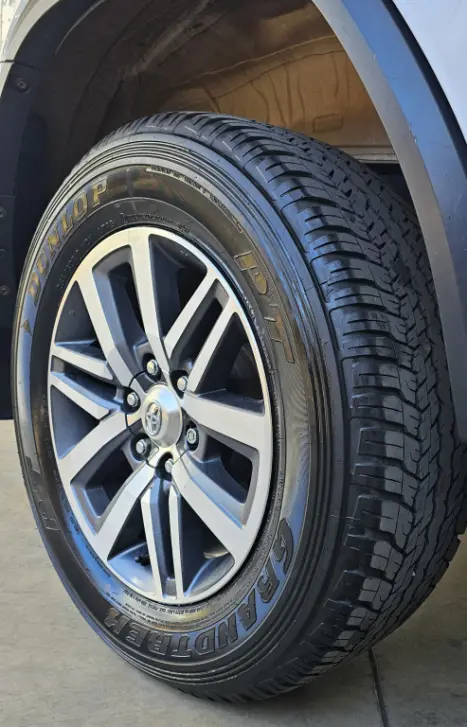 TOYOTA Hilux SW4 2.8 16V 4P SRX 4X4 7 LUGARES TURBO DIESEL AUTOMTICO, Foto 9
