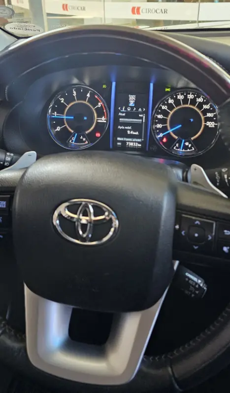 TOYOTA Hilux SW4 2.8 16V 4P SRX 4X4 7 LUGARES TURBO DIESEL AUTOMTICO, Foto 21