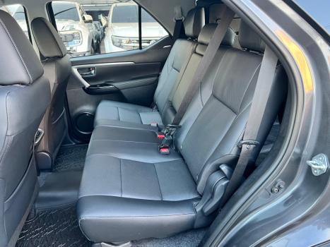 TOYOTA Hilux SW4 2.8 16V 4P SRX PLATINUM 4X4 7 LUGARES TURBO DIESEL AUTOMTICO, Foto 12