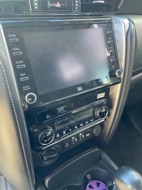 TOYOTA Hilux SW4 2.8 16V 4P SRX 4X4 7 LUGARES TURBO DIESEL AUTOMTICO, Foto 15
