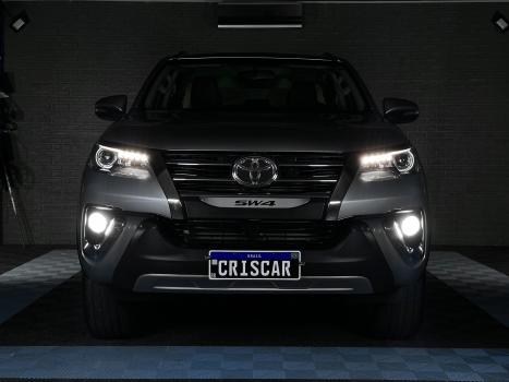 TOYOTA Hilux SW4 2.8 4P SRX 4X4 TURBO DIESEL AUTOMTICO, Foto 7