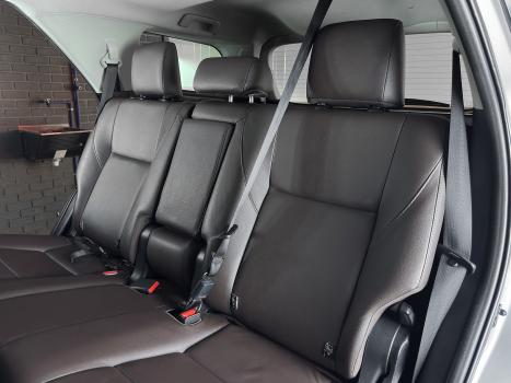 TOYOTA Hilux SW4 2.8 4P SRX 4X4 TURBO DIESEL AUTOMTICO, Foto 8