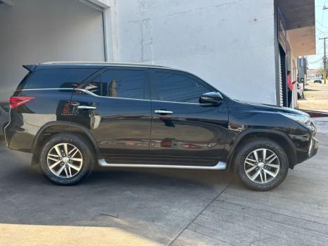 TOYOTA Hilux SW4 2.8 16V 4P SRX 4X4 7 LUGARES TURBO DIESEL AUTOMTICO, Foto 5