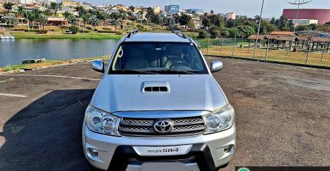 TOYOTA Hilux SW4 3.0 16V 4P SRV 4X4 7 LUGARES TURBO DIESEL AUTOMTICO, Foto 5