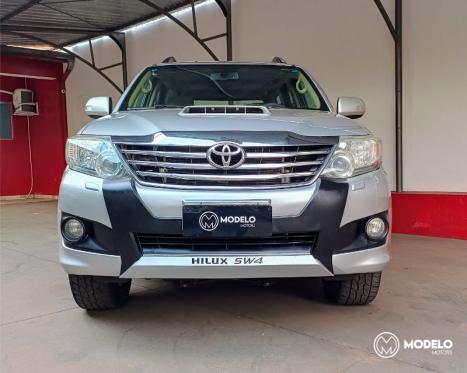 TOYOTA Hilux SW4 3.0 16V 4P SRV 4X4 7 LUGARES TURBO DIESEL AUTOMTICO, Foto 9